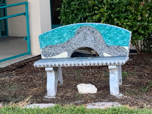 2022-12-06 bench, manatee