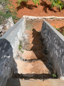 Hamilton's Cave - steep stairs