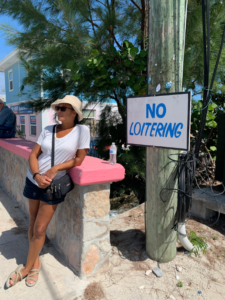 2023-02-18 Sheli - no loitering in Georgetown1